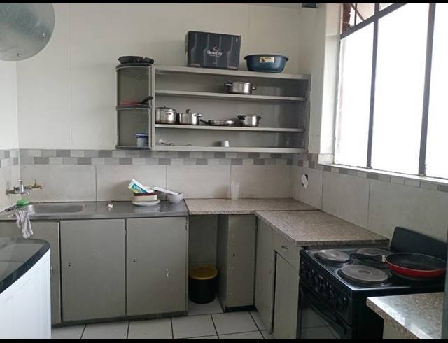 3 BEDROOM APARTMENT FOR SALE IN SUNNYSIDE